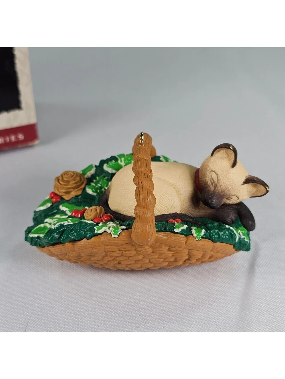 Vtg Hallmark Keepsake Ornament 1996 Cat Naps Siamese Cat in Basket Series 3
